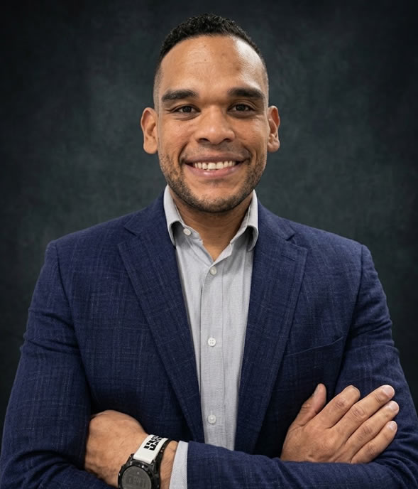 Dr. Miguel Fuentes